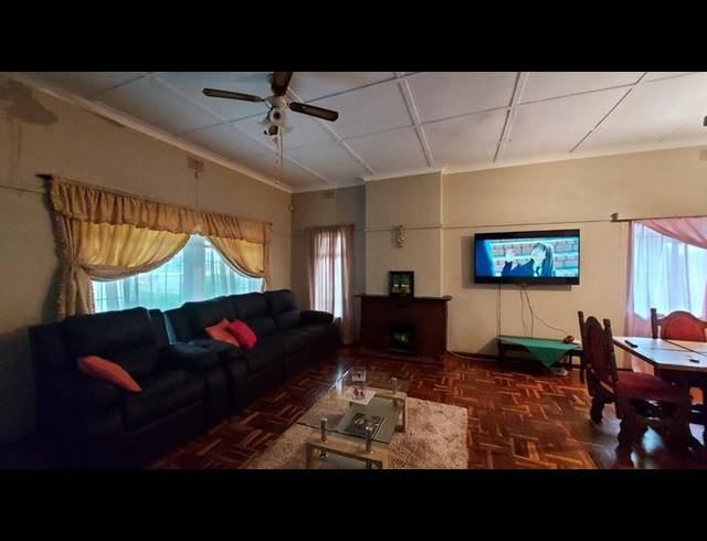 3 BEDROOM HOUSE FOR SALE IN WEST VILLAGE